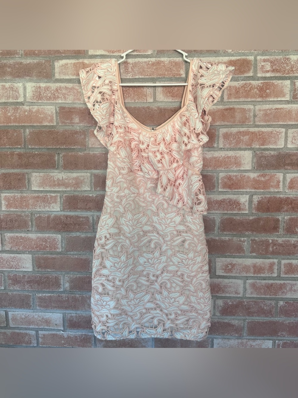 Club Monaco Lace Dress Sheath Women’s 00 Pink Ruffle Feminine Angel Coquette